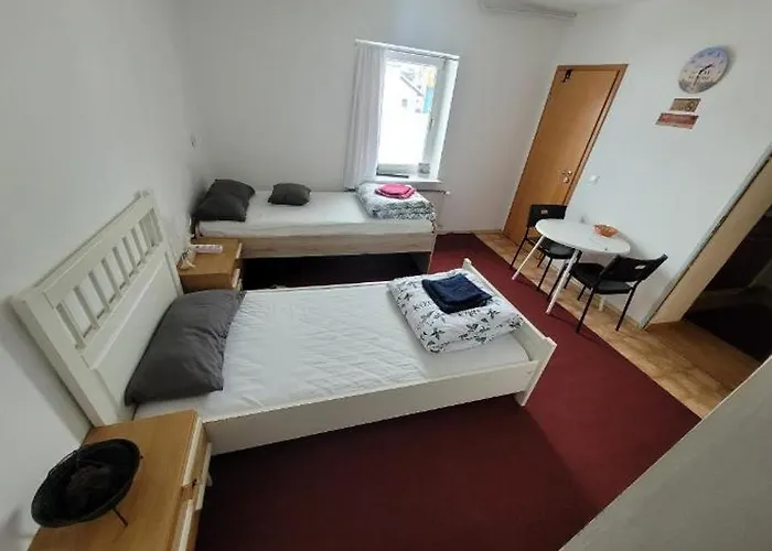 Gasthuis Monteurzimmer/ferienwohnung/pension 3*