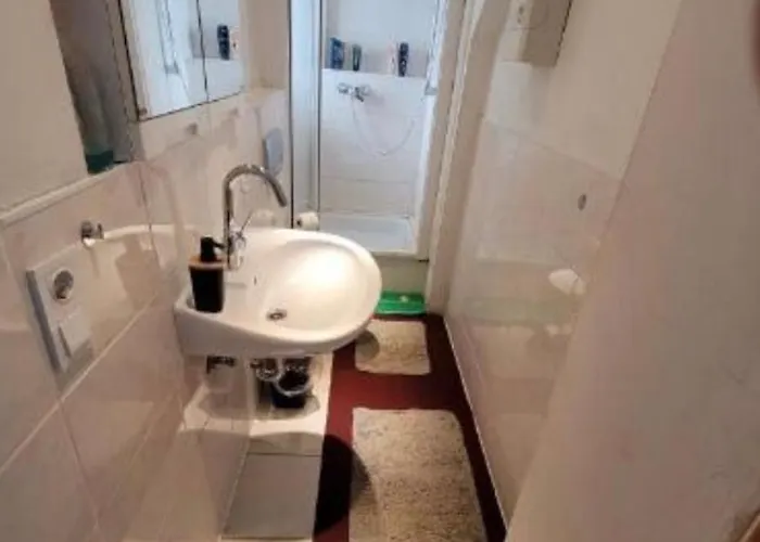 Gasthuis Monteurzimmer/ferienwohnung/pension 3*